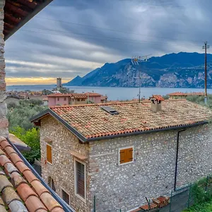 https://villa-carera.hotelinveneto.com