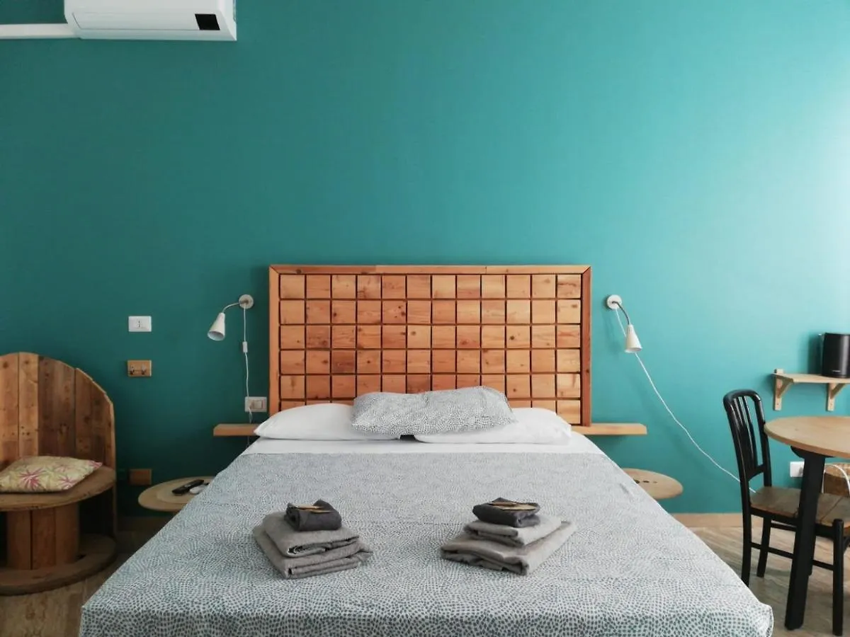 La Cordata Accommodation - Woodhouse Bike Hotel شْنيسيلّو بالسامو 2*,  إيطاليا