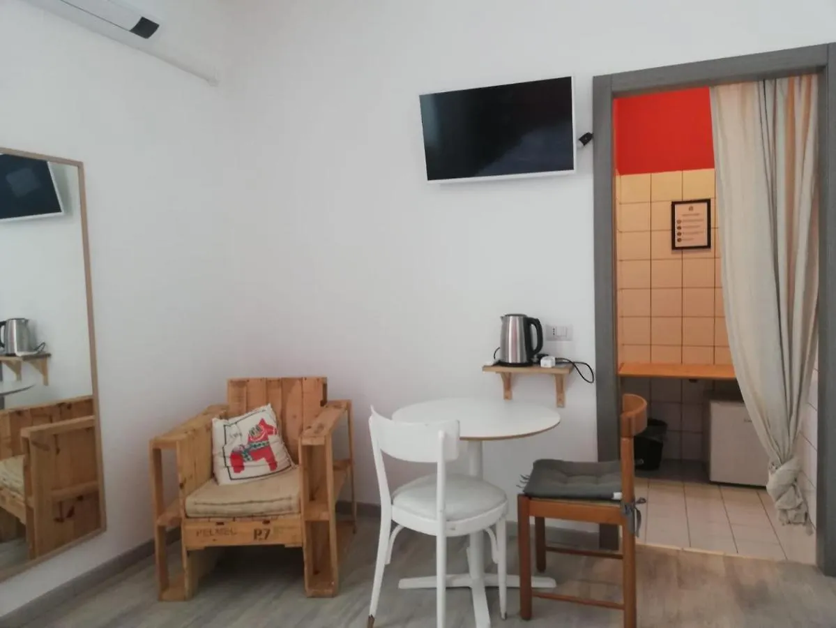 La Cordata Accommodation - Woodhouse Bike Hotel شْنيسيلّو بالسامو 2*,  إيطاليا