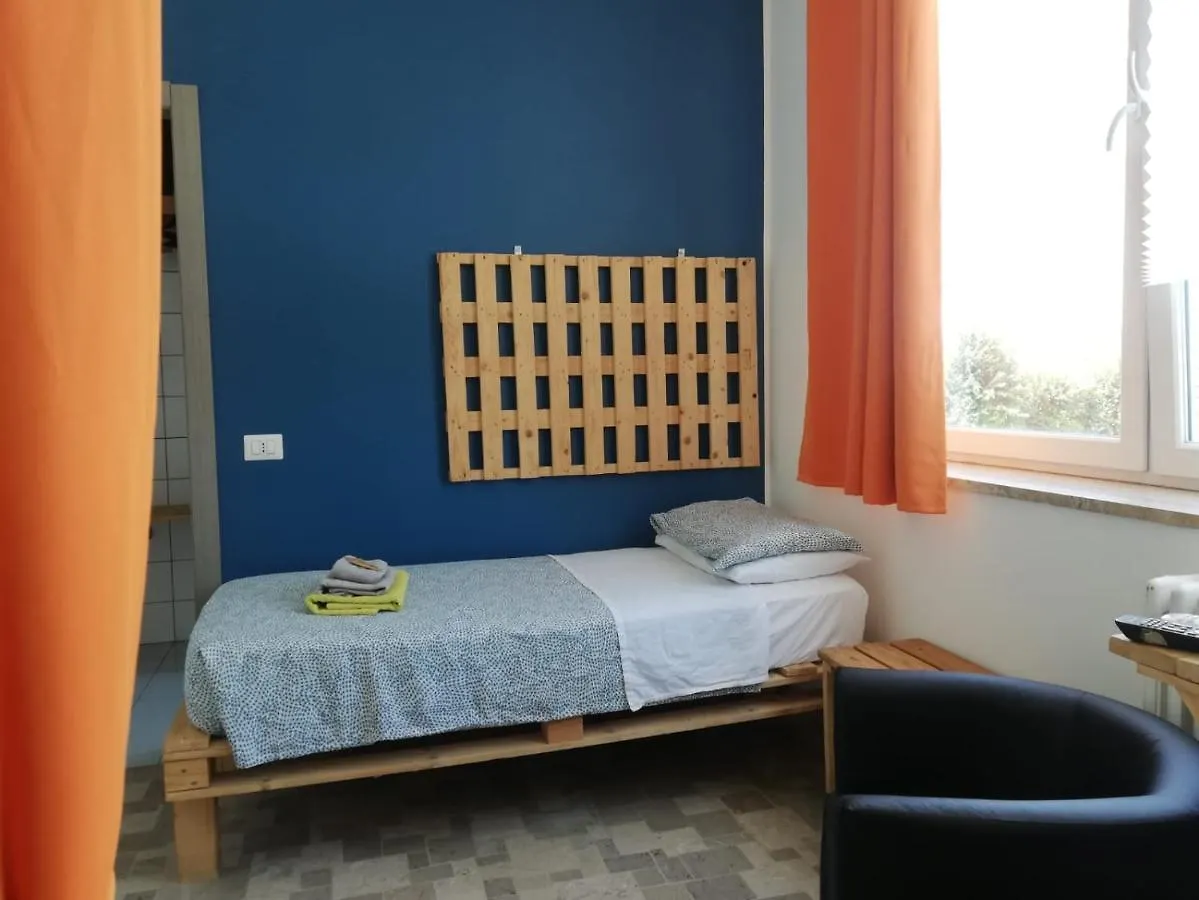 La Cordata Accommodation - Woodhouse Bike Hotel شْنيسيلّو بالسامو