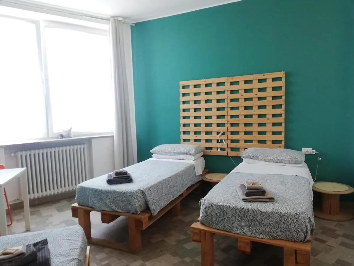La Cordata Accommodation - Woodhouse Bike Hotel شْنيسيلّو بالسامو 2*,