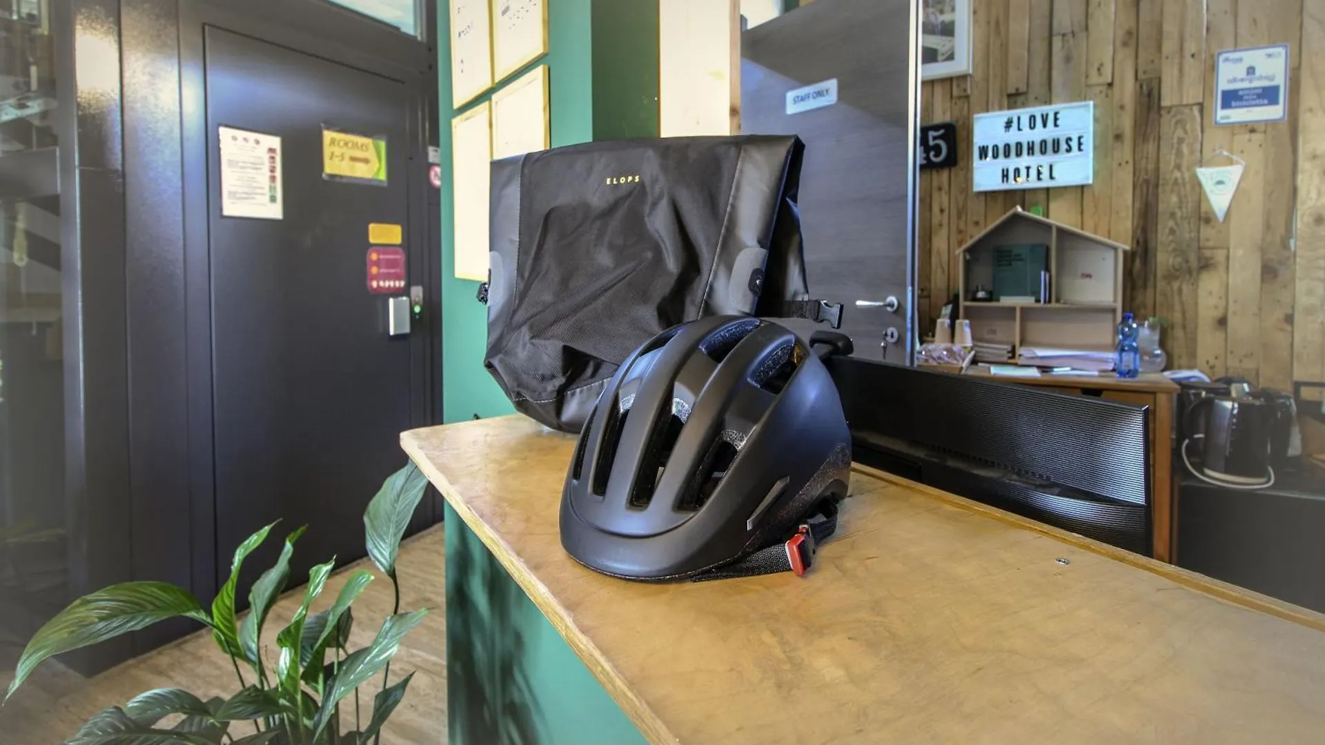 La Cordata Accommodation - Woodhouse Bike Hotel شْنيسيلّو بالسامو