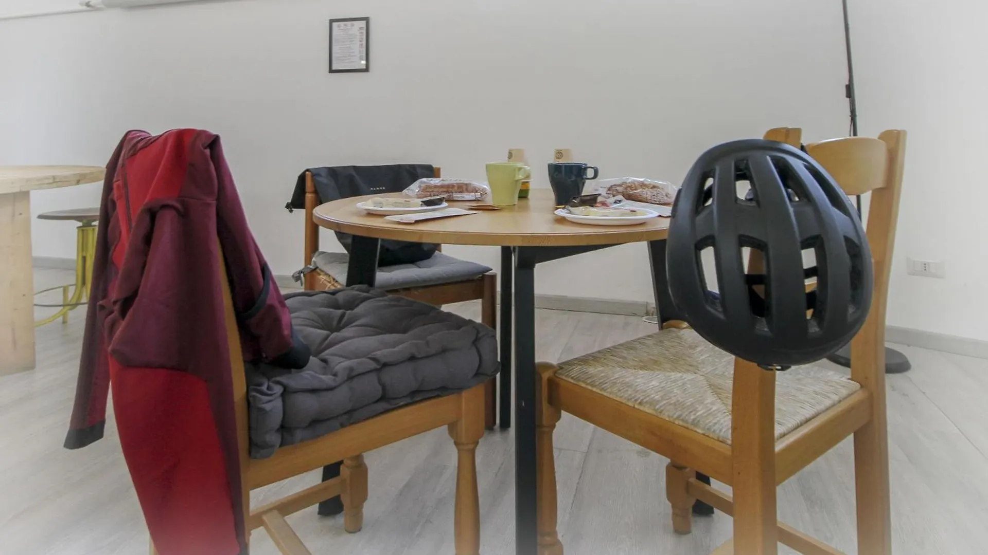 La Cordata Accommodation - Woodhouse Bike Hotel شْنيسيلّو بالسامو إيطاليا