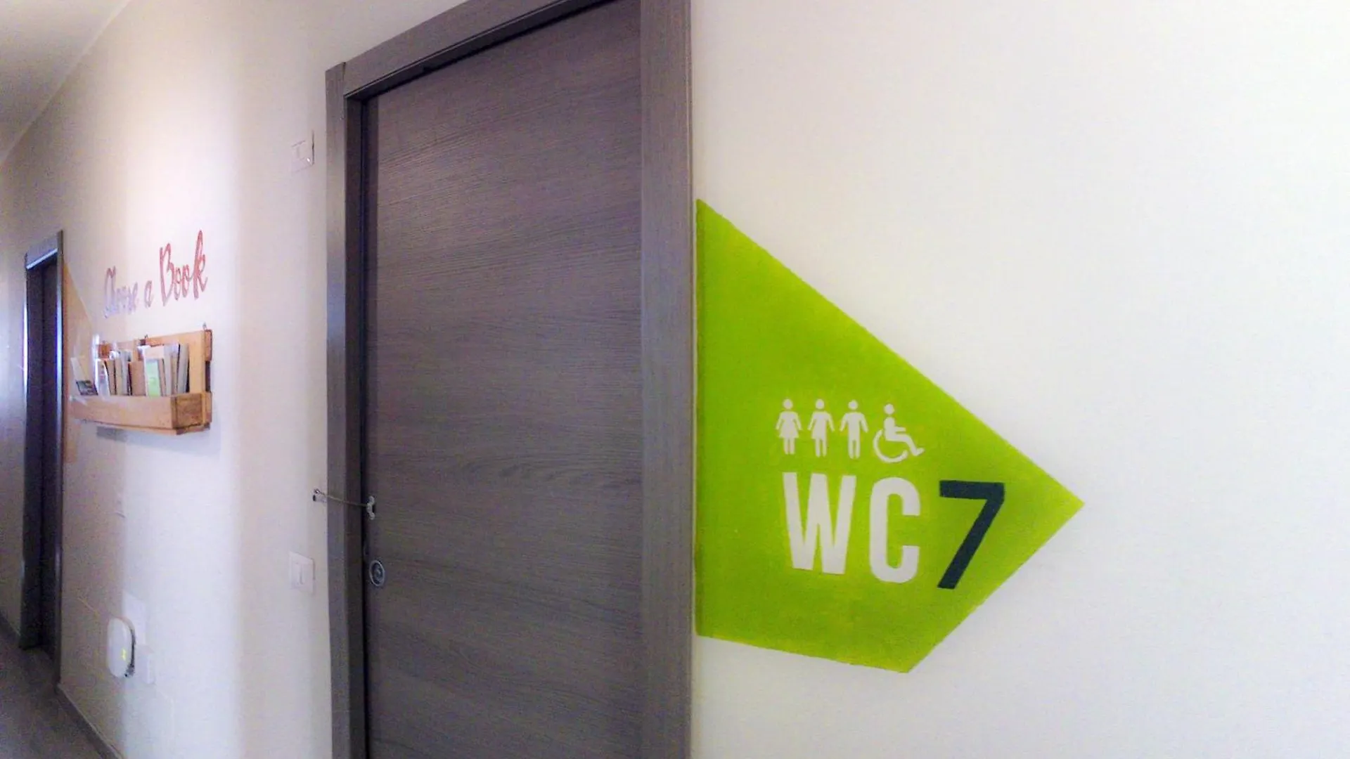 **  La Cordata Accommodation - Woodhouse Bike Hotel شْنيسيلّو بالسامو إيطاليا