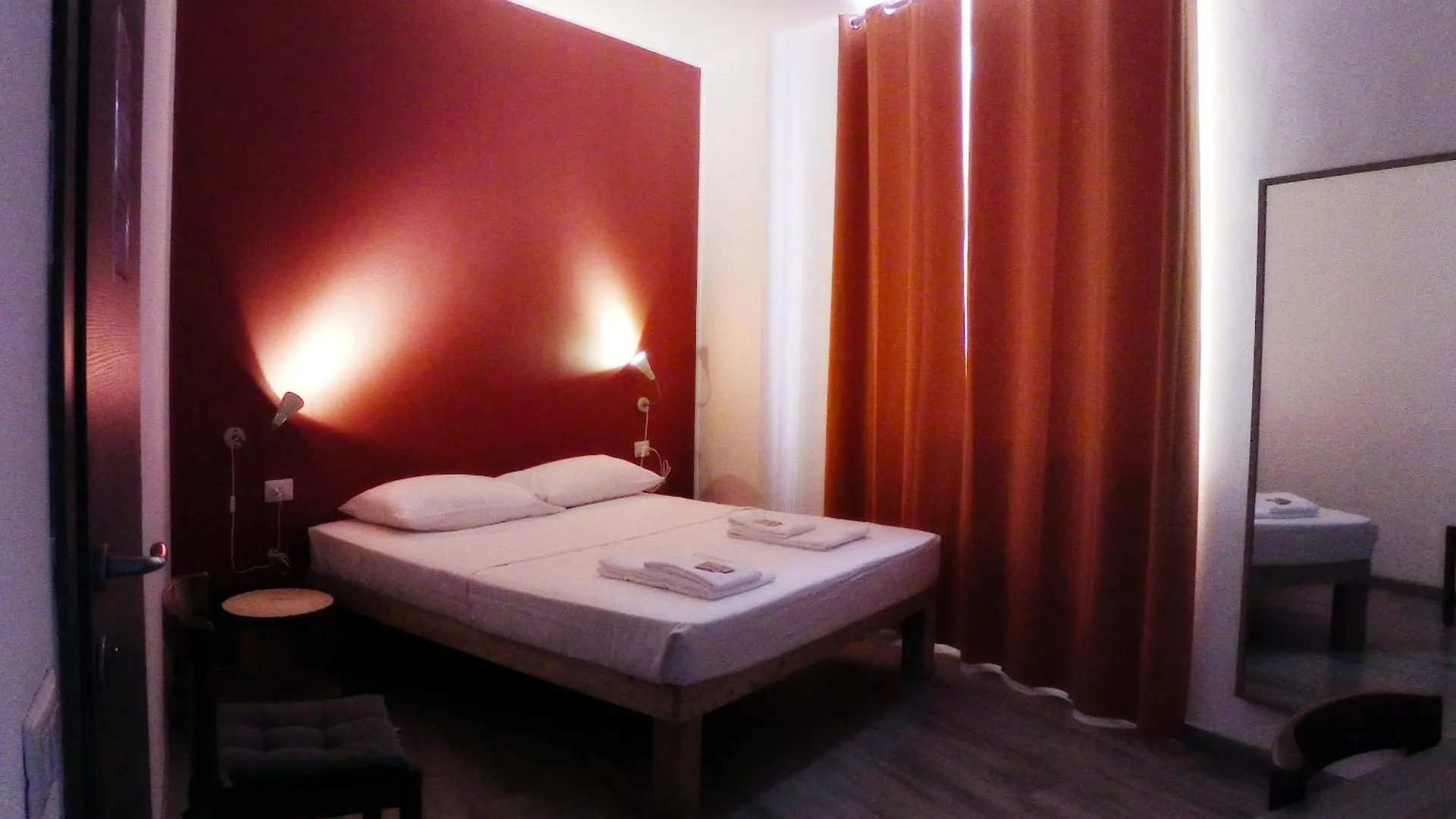 La Cordata Accommodation - Woodhouse Bike Hotel شْنيسيلّو بالسامو