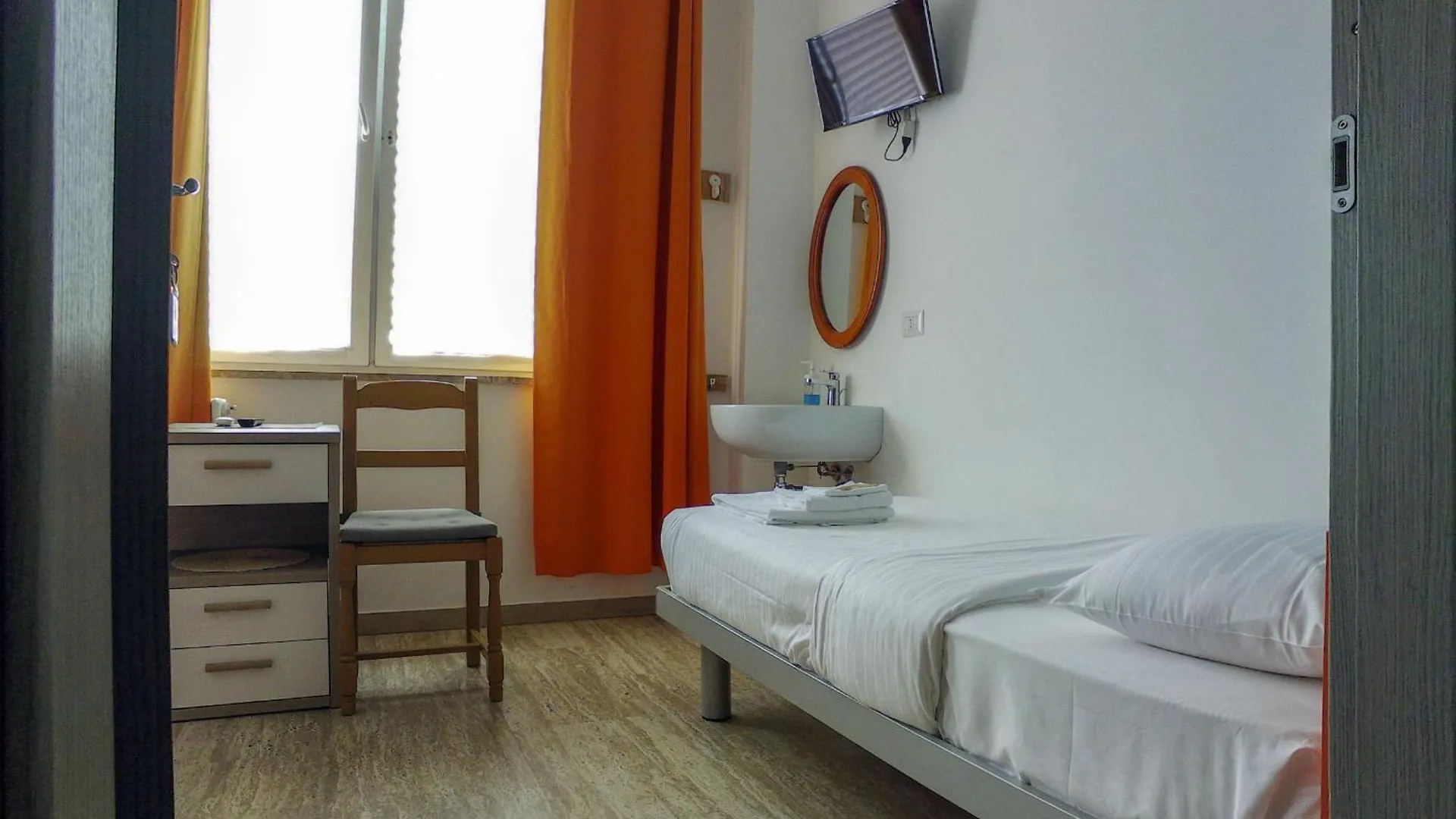 La Cordata Accommodation - Woodhouse Bike Hotel شْنيسيلّو بالسامو